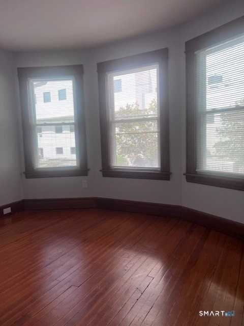183 Hawley Ave - Photo 5 of 12