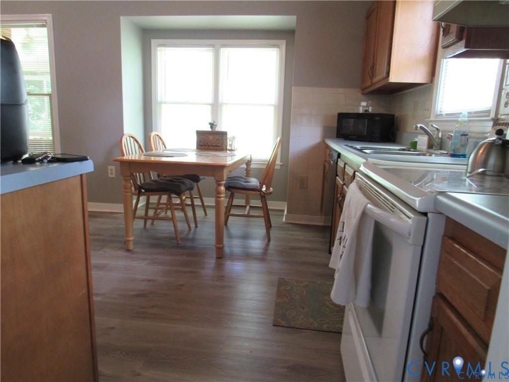 8506 Lyndale Dr - Photo 2 of 13