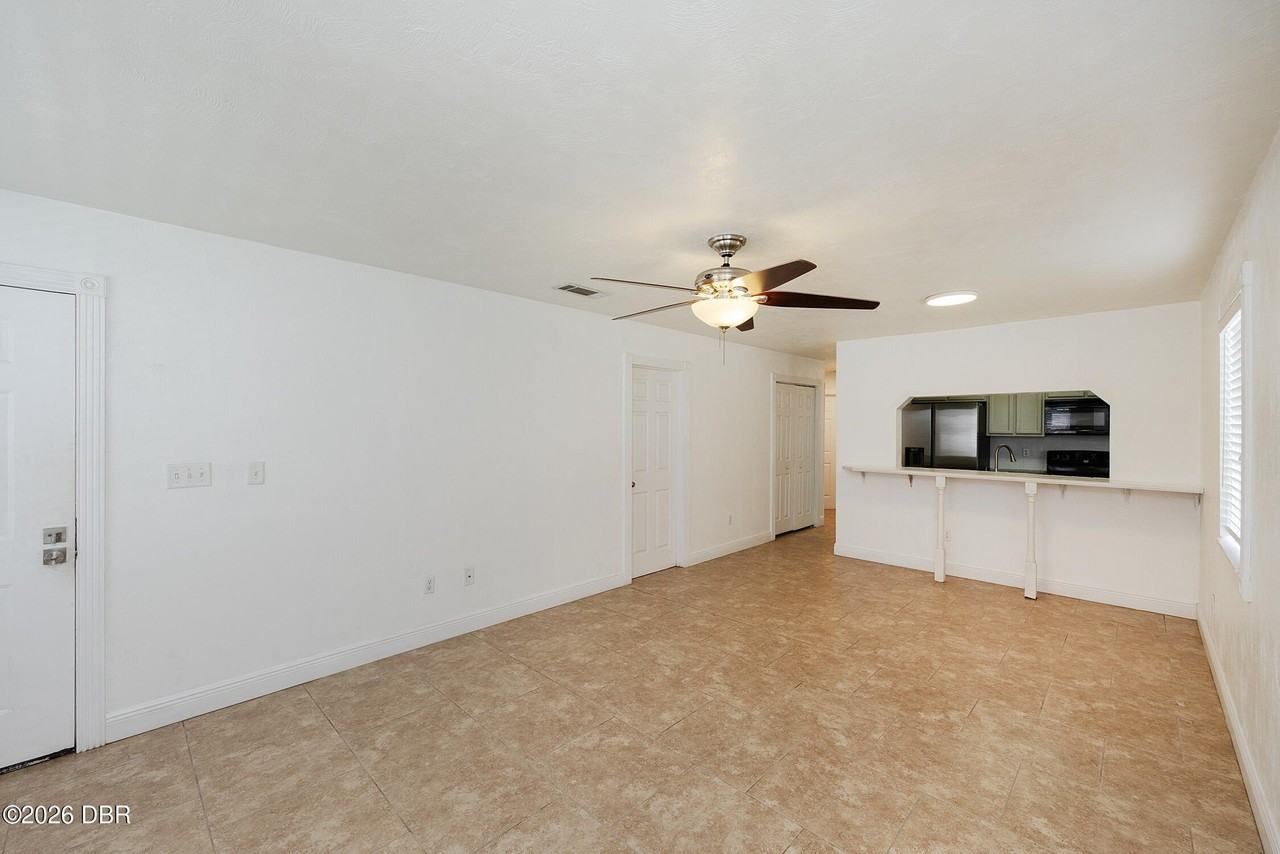 1560 Hancock Ln - Photo 7 of 30