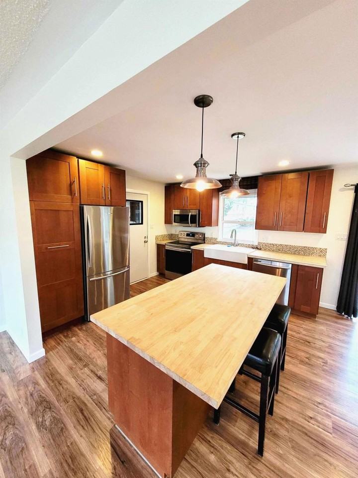 49 Bayer St - Photo 3 of 10