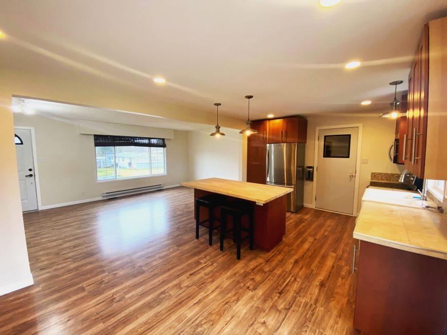 49 Bayer St - Photo 5 of 10