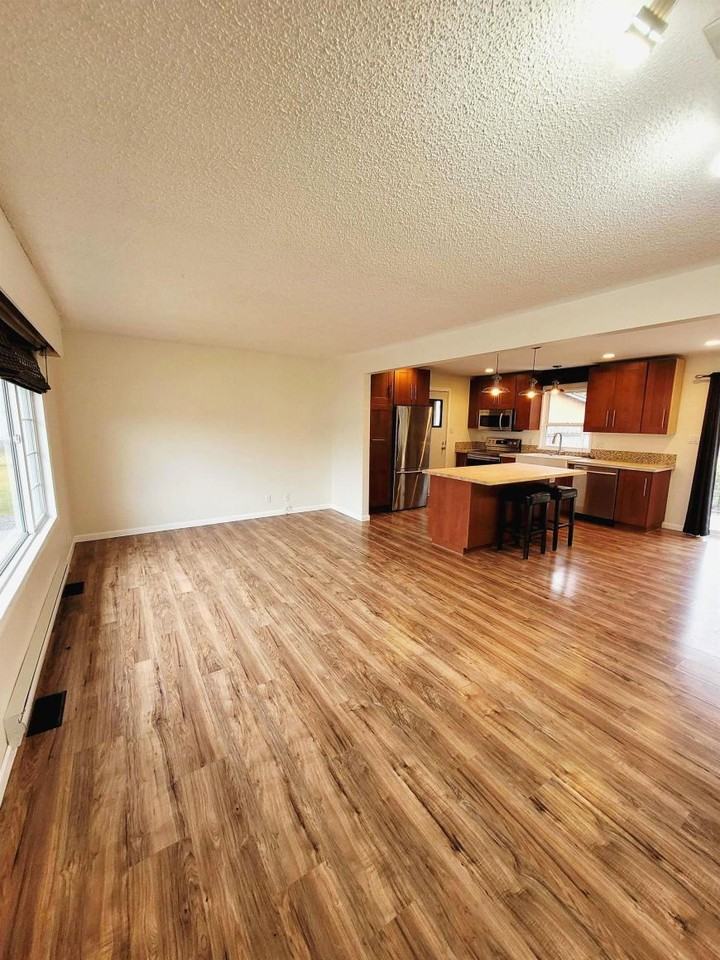 49 Bayer St - Photo 6 of 10