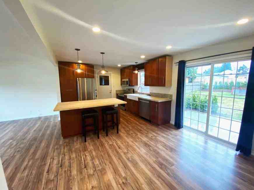 49 Bayer St - Photo 7 of 10