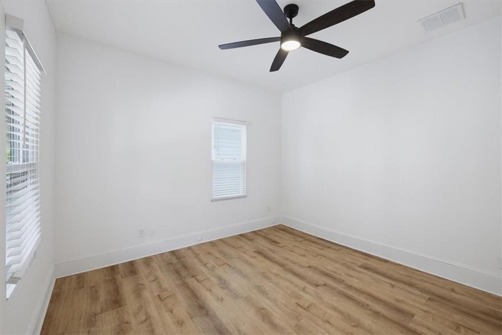 498 Connally St Se - Photo 6 of 24
