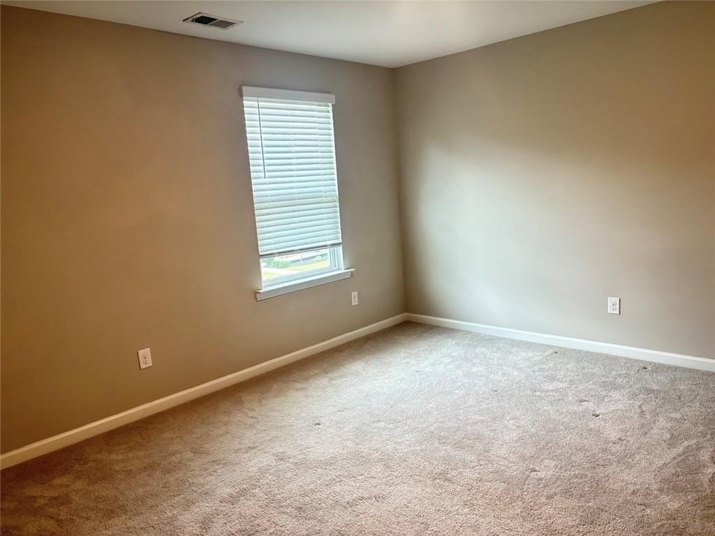 243 Grey Falcon Ave - Photo 4 of 8
