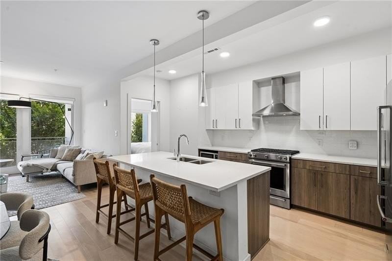 775 Juniper St Ne #319 - Photo 2 of 27