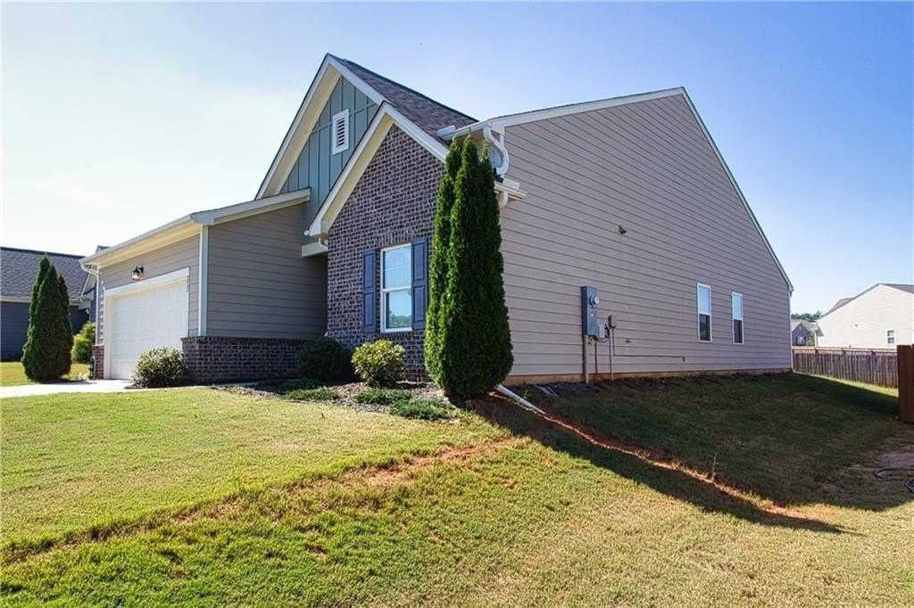 222 Sinclair Way - Photo 2 of 34