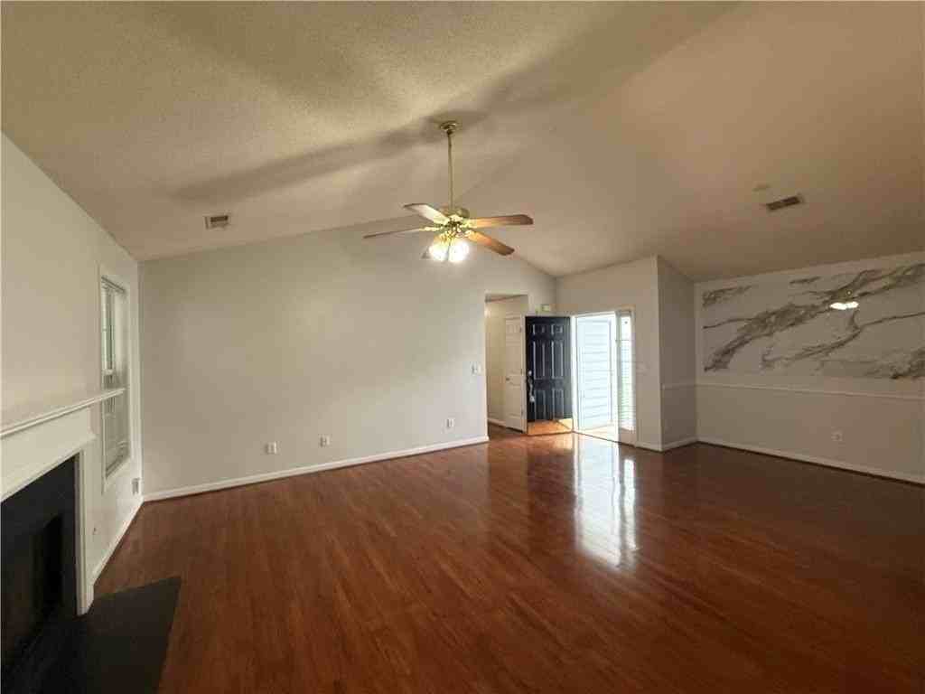 5873 Riverside Walk Dr - Photo 5 of 16