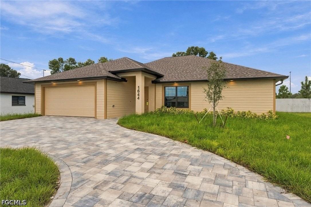 1644 Coral Point Dr - Photo 2 of 35