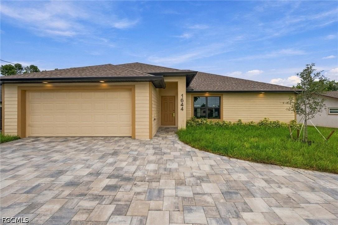 1644 Coral Point Dr - Photo 3 of 35