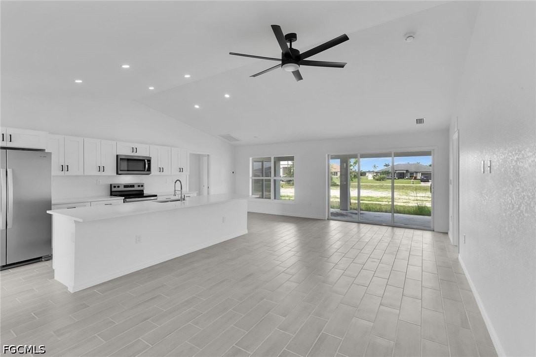 4130 Nw 33rd St - Photo 4 of 37