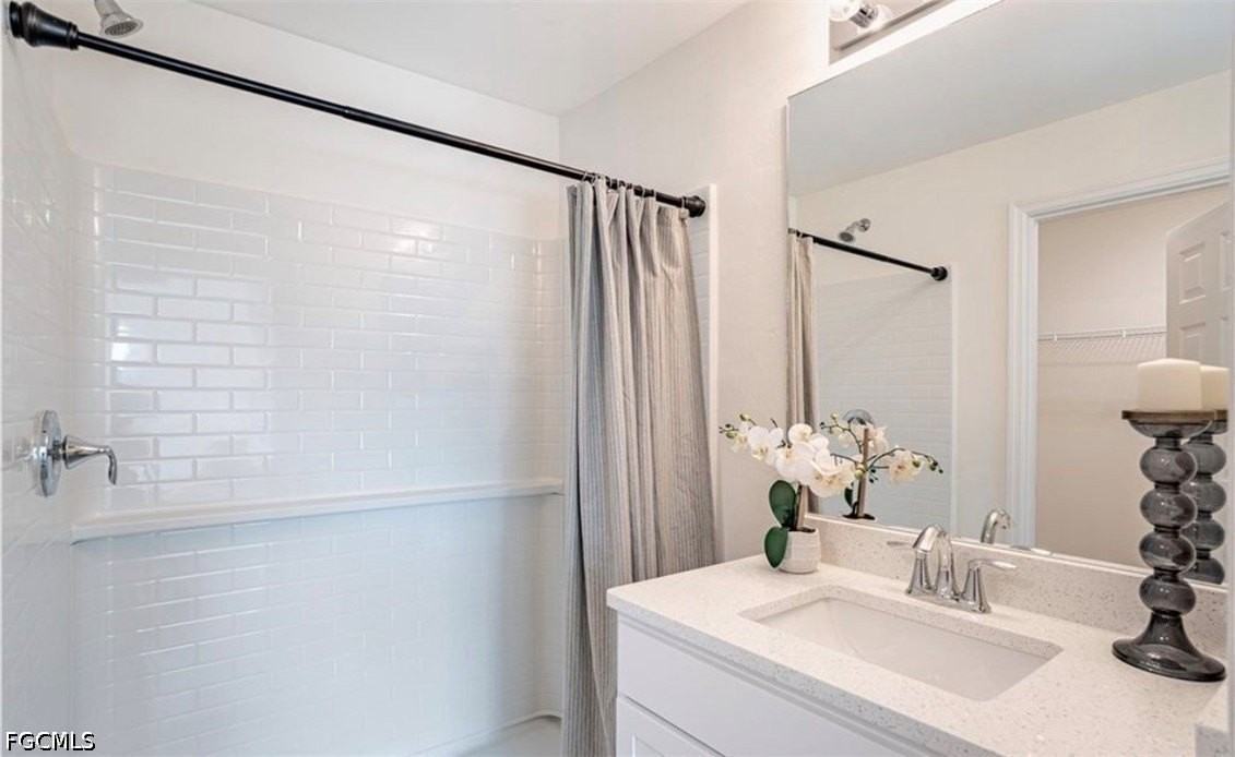 228 Nw 24th Ave - Photo 3 of 3