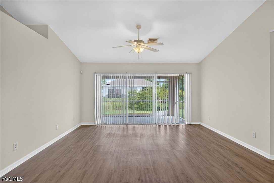 3300 70th St W - Photo 4 of 26