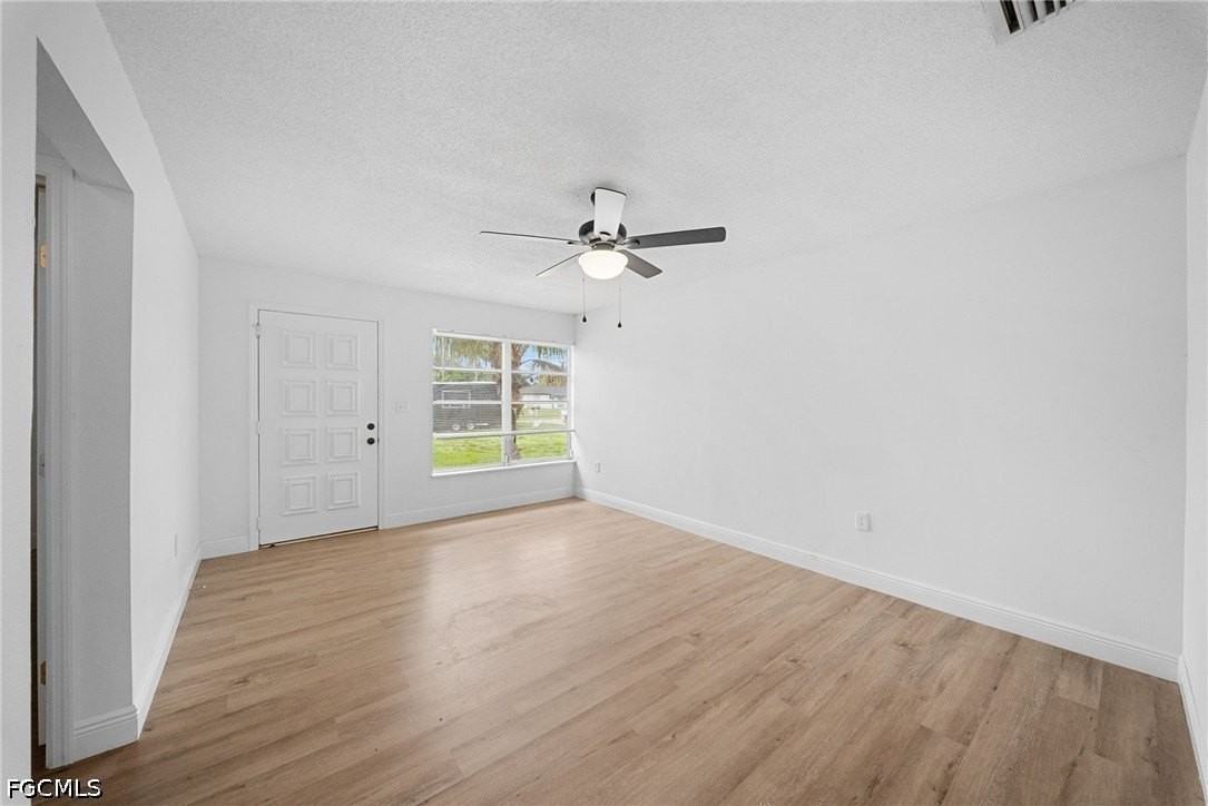 11370 Summerwinds Ct - Photo 6 of 24