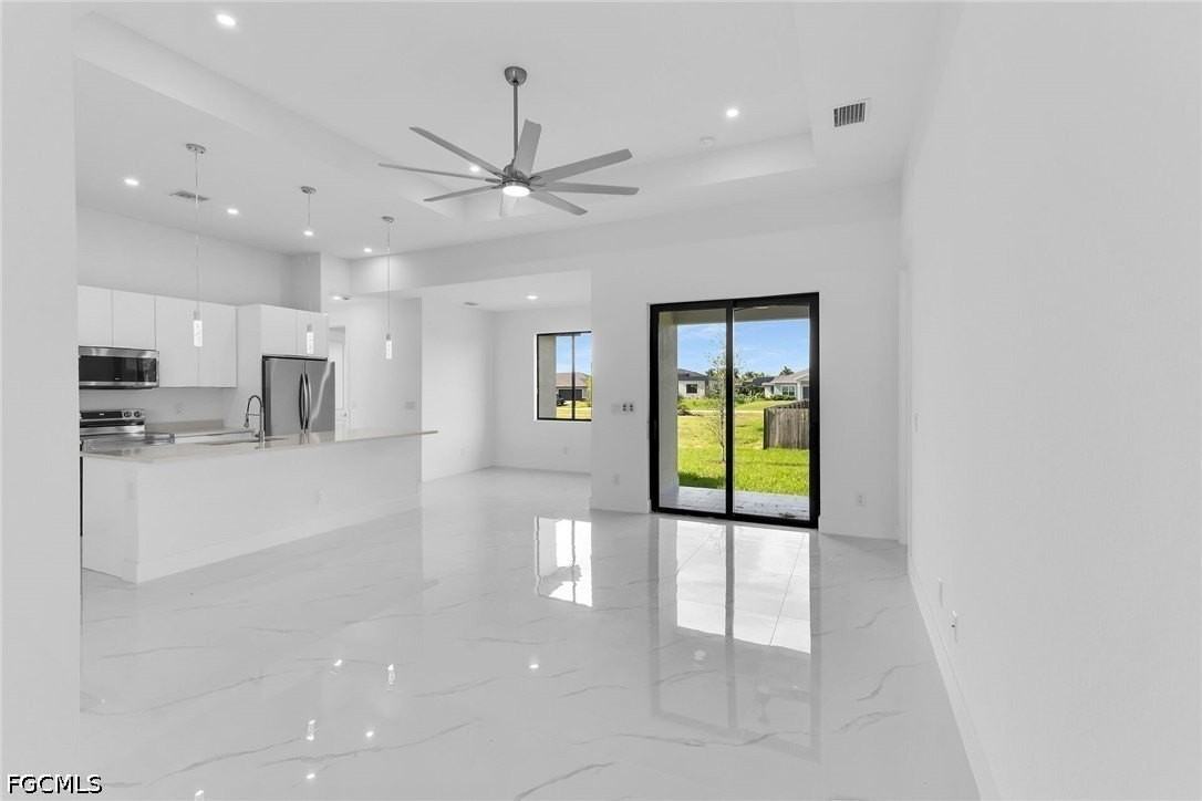 4202 Nw 33rd St - Photo 6 of 39