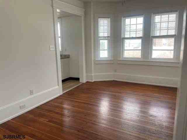 5301 Atlantic Ave - Photo 3 of 12