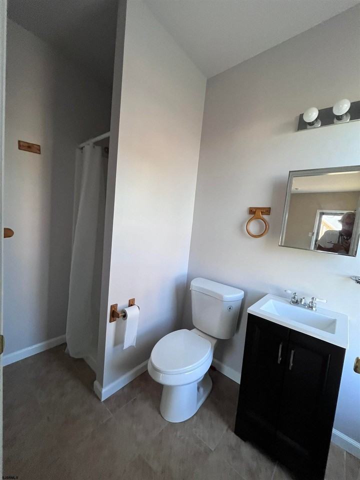 214 Seaside Ave Ave - Photo 5 of 7