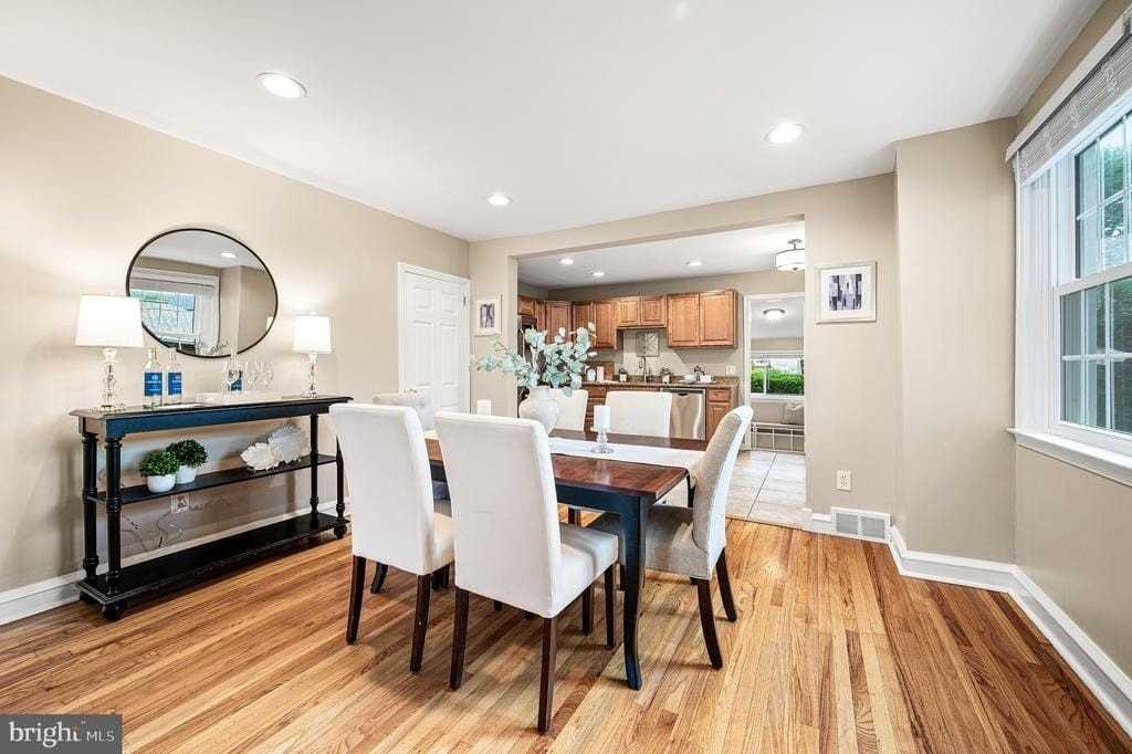 751 Oak View Rd - Photo 6 of 38