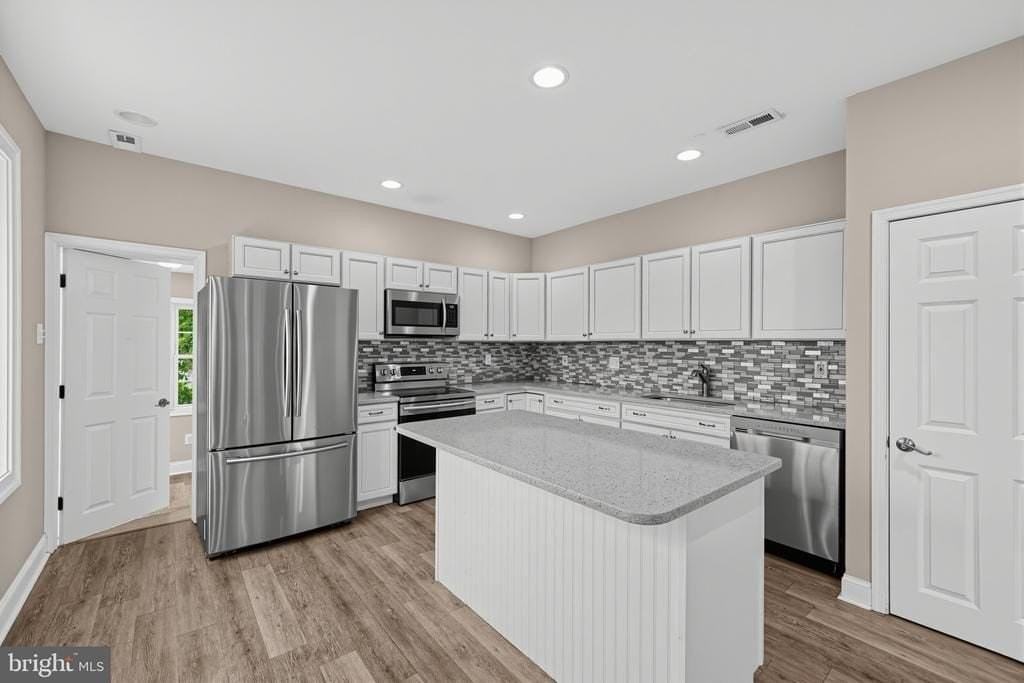 927 Spring Mill Ave - Photo 3 of 14