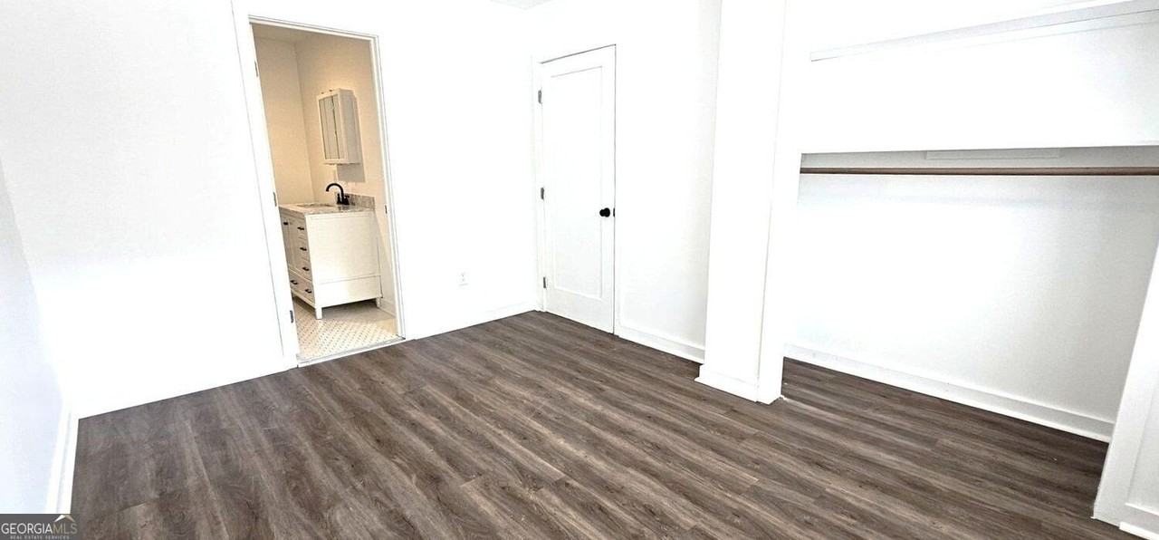 3230 W Shadowlawn Ave Ne - Photo 4 of 10