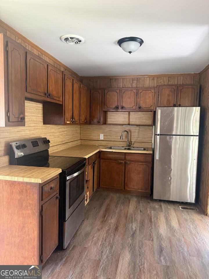 6646 Wolf River Ct - Photo 3 of 16