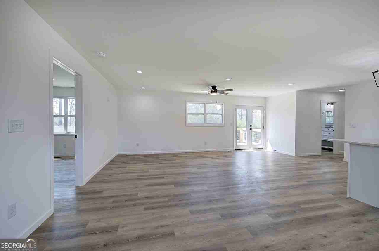 516 Baxter Rd Se - Photo 5 of 39