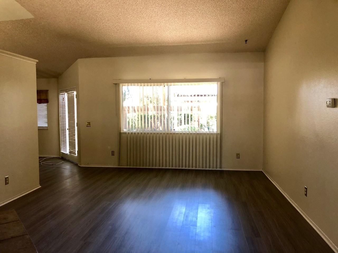 1305 Windsor Pl - Photo 4 of 8