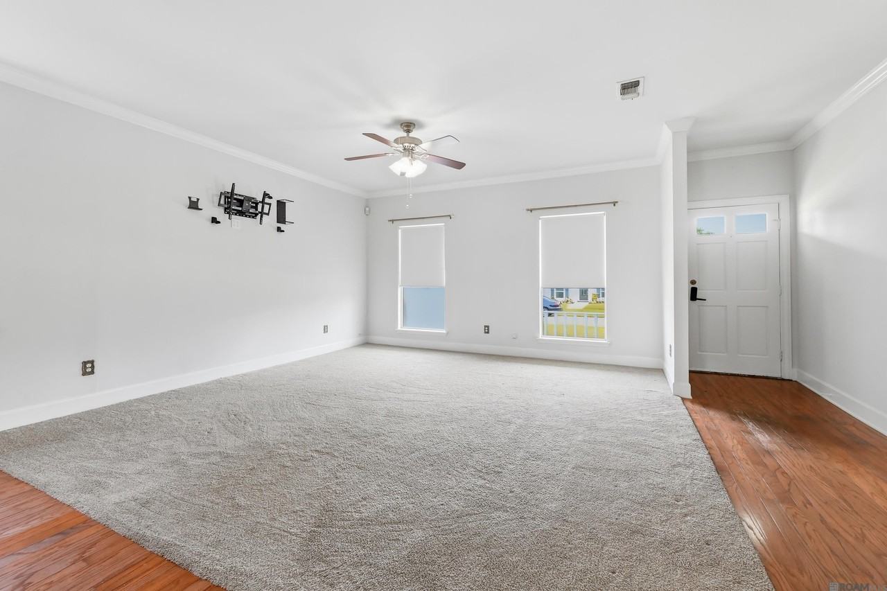 1305 E Tiffani St - Photo 5 of 22