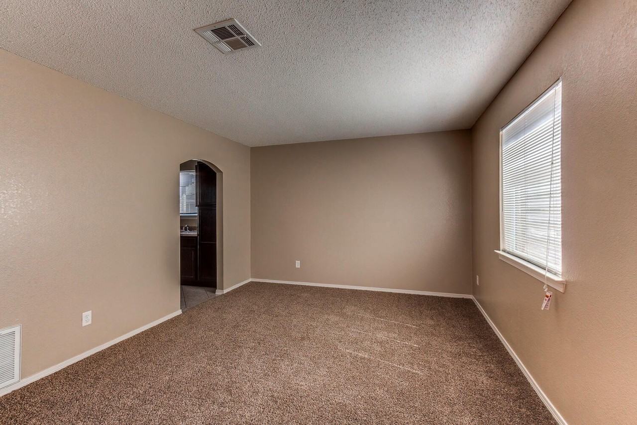 14024 Peter Noyes Dr - Photo 5 of 25