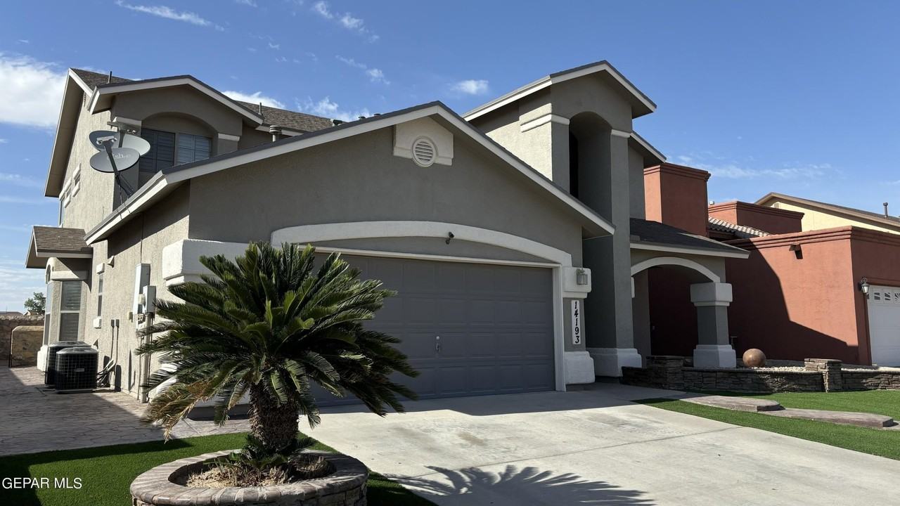 14193 Honey Point Dr - Photo 3 of 50