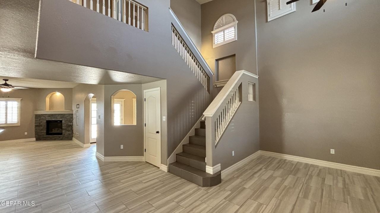 14193 Honey Point Dr - Photo 6 of 50
