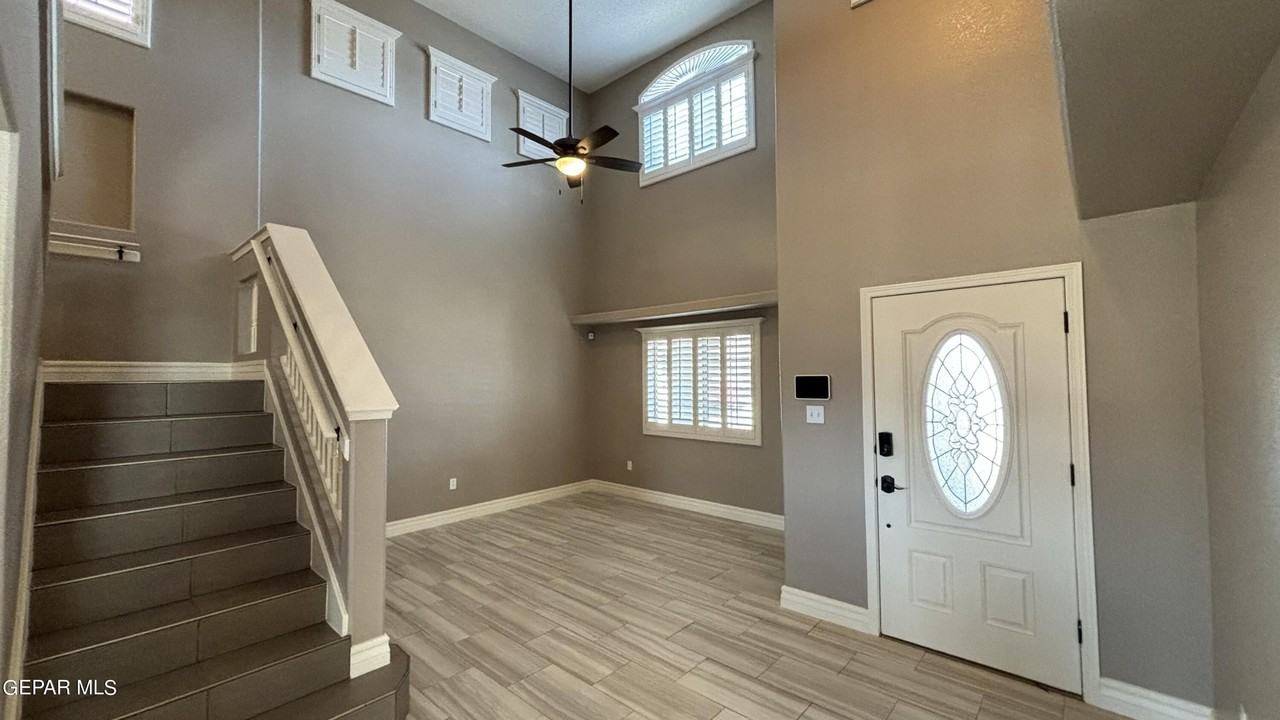 14193 Honey Point Dr - Photo 7 of 50