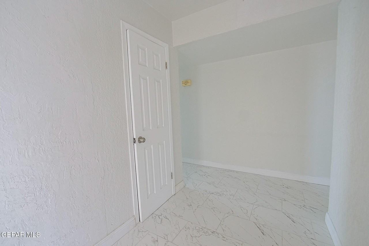 5801 Viewmont Ln - Photo 7 of 32