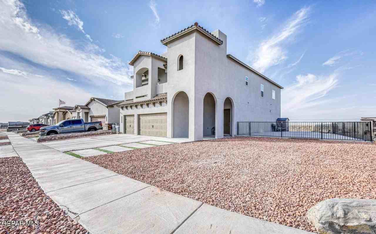 2375 Enchanted Peaks Ln - Photo 2 of 18