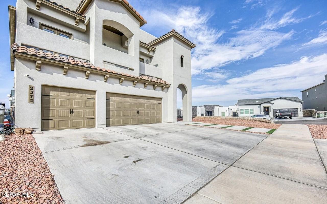 2375 Enchanted Peaks Ln - Photo 3 of 18