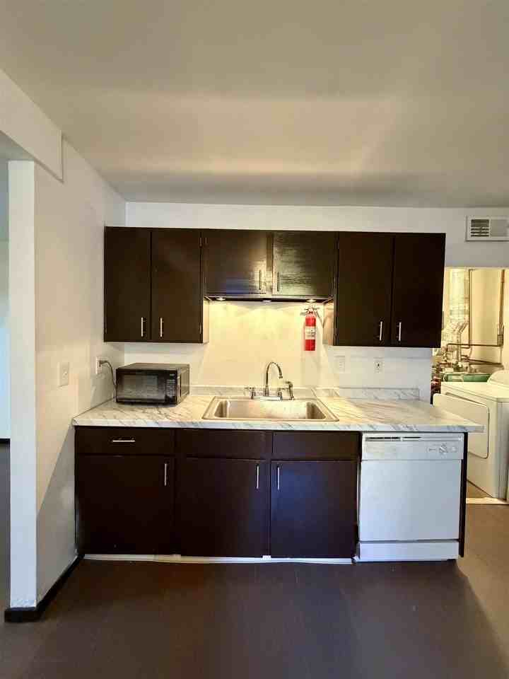 336 Kit Blvd #B - Photo 6 of 17