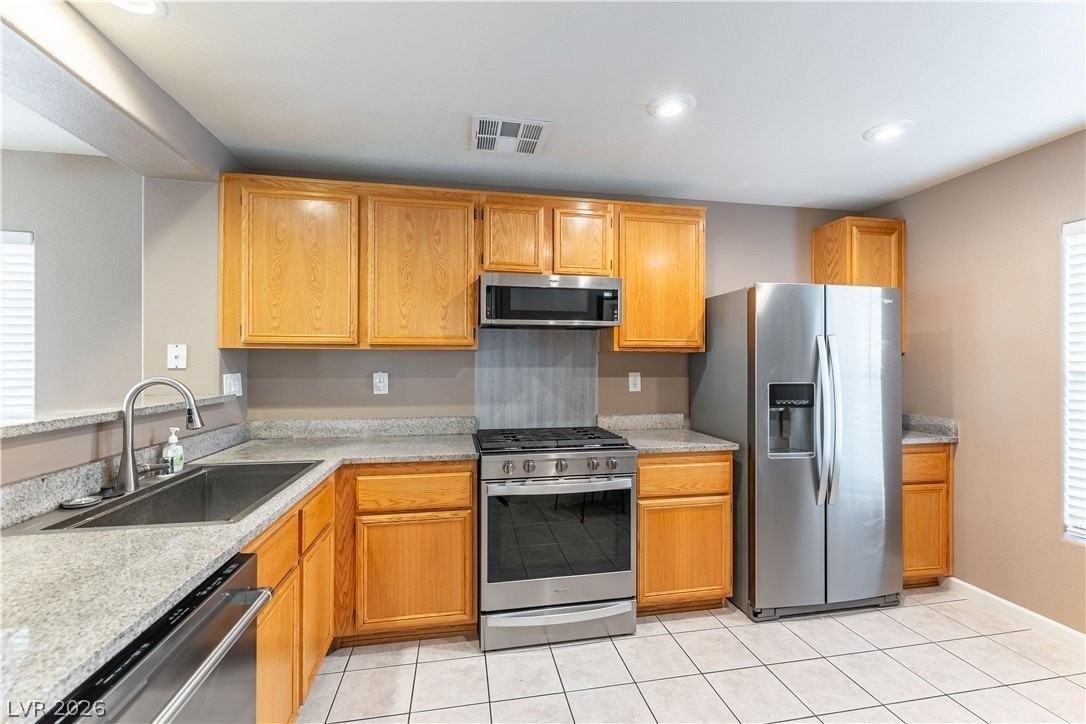 8312 Golden Amber St - Photo 4 of 12