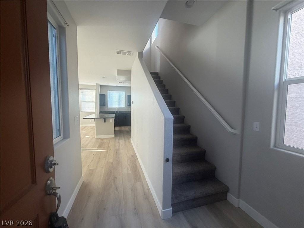 8481 Bellery Ave - Photo 3 of 33