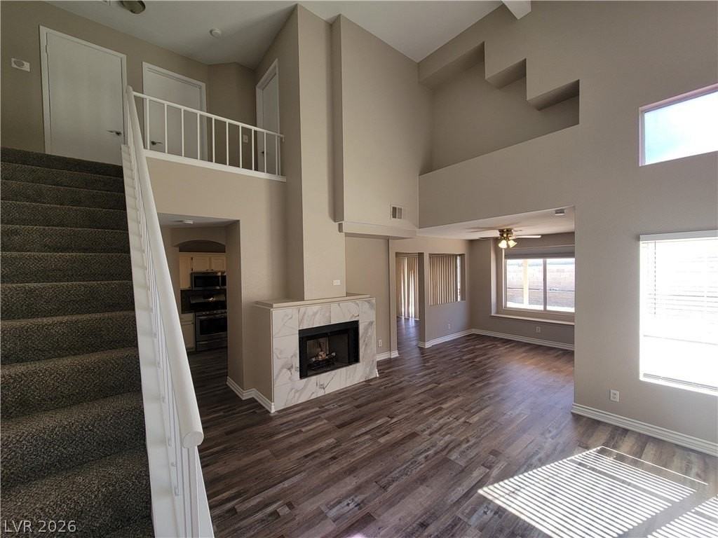 8218 Tone St - Photo 2 of 31