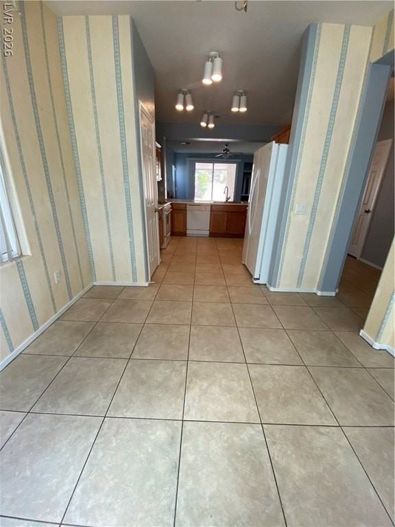 7242 Platinum Creek St - Photo 6 of 31