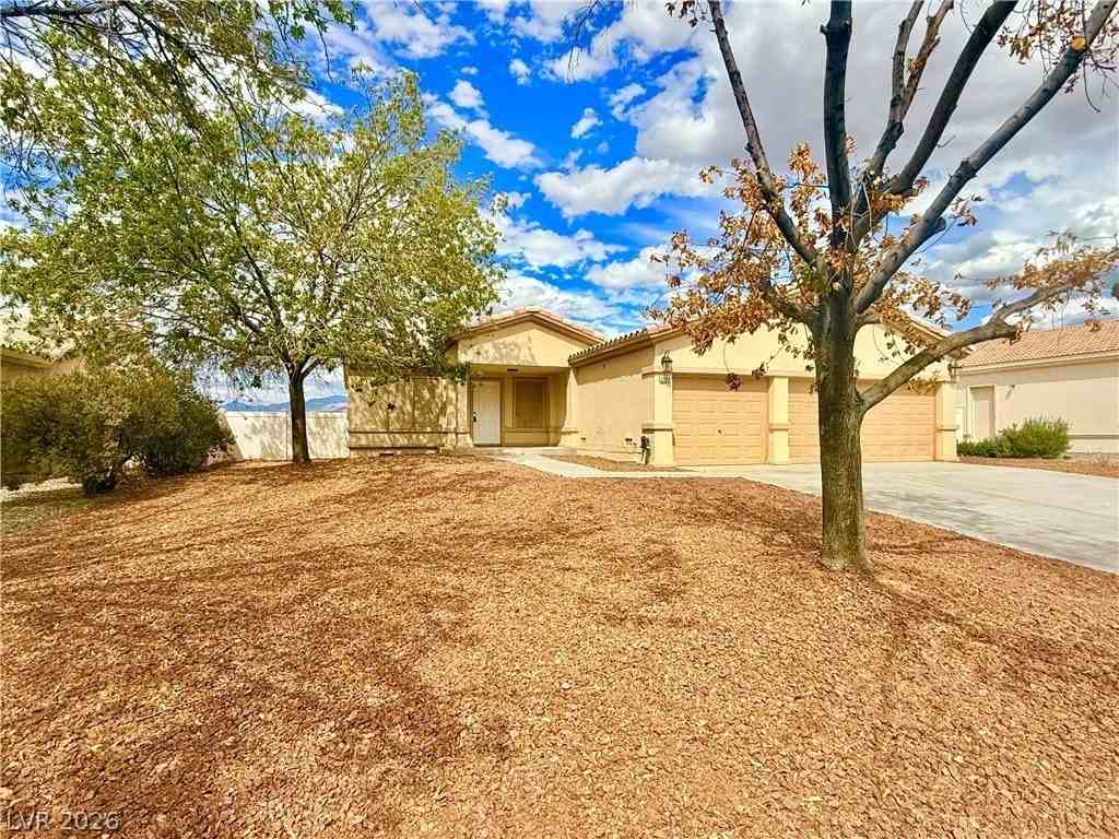 5908 E Badlands Ln - Photo 2 of 19