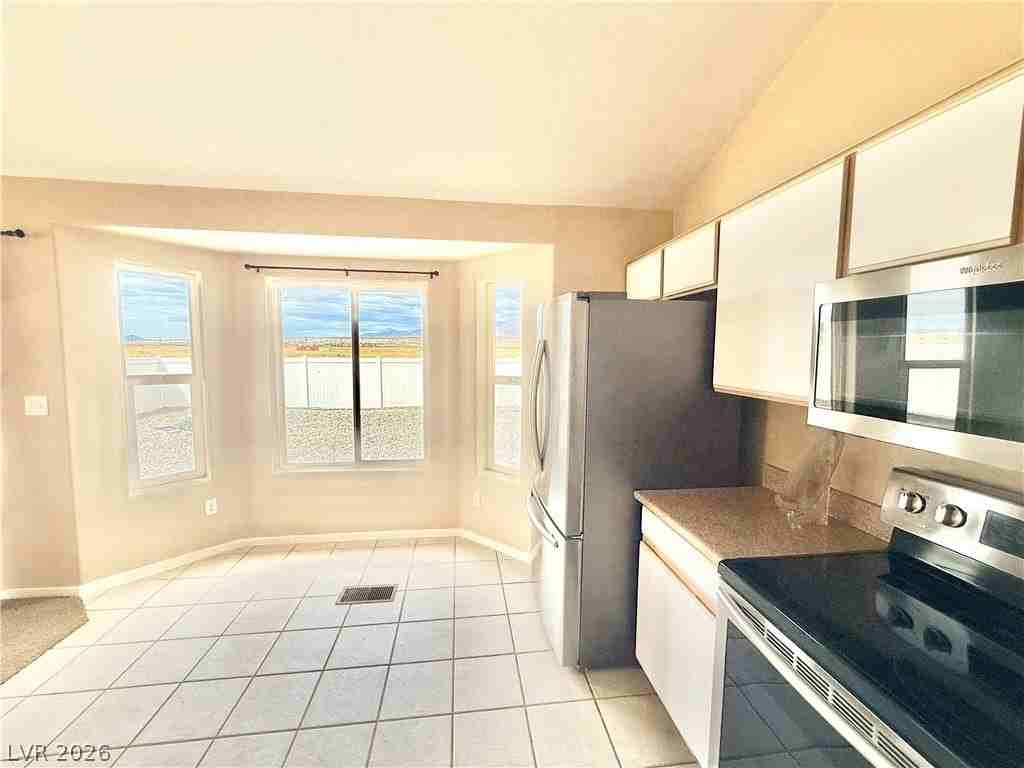5908 E Badlands Ln - Photo 5 of 19