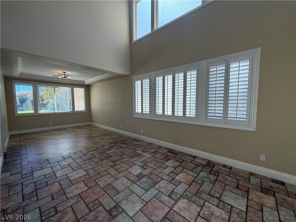 8330 Coyado St - Photo 4 of 20
