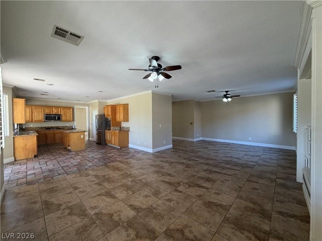 8330 Coyado St - Photo 5 of 20