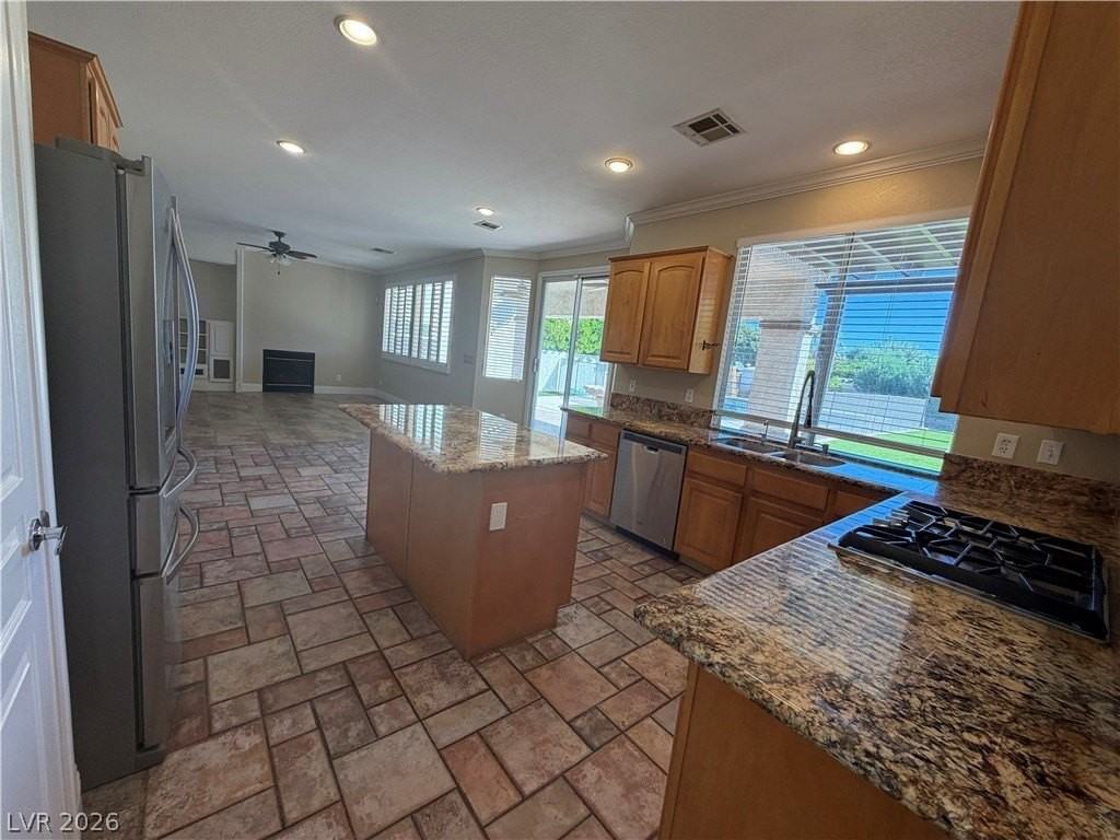 8330 Coyado St - Photo 6 of 20