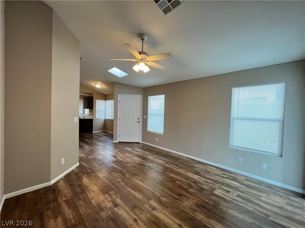 6633 Lund Dr - Photo 3 of 23