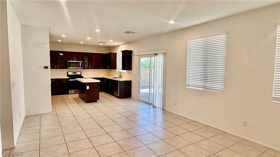 2126 Mystic Wave Rd - Photo 2 of 18
