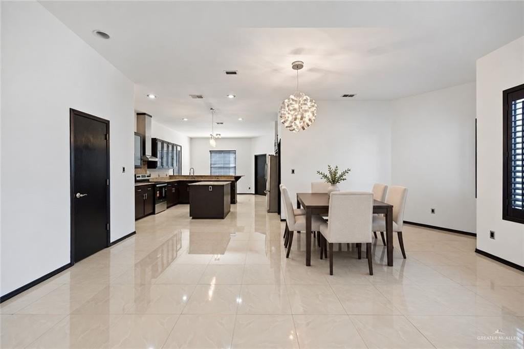 2037 S 45th St - Photo 4 of 36