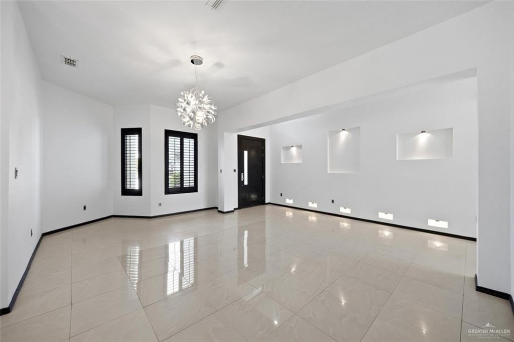 2037 S 45th St - Photo 6 of 36