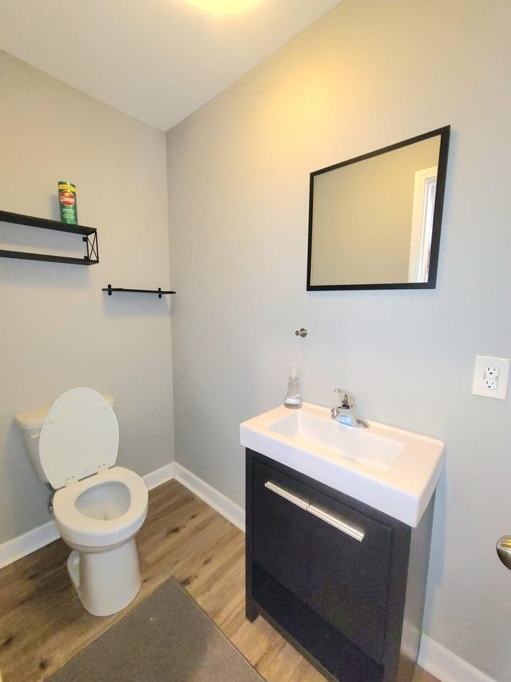 8538 Montfort Drive - Photo 7 of 25